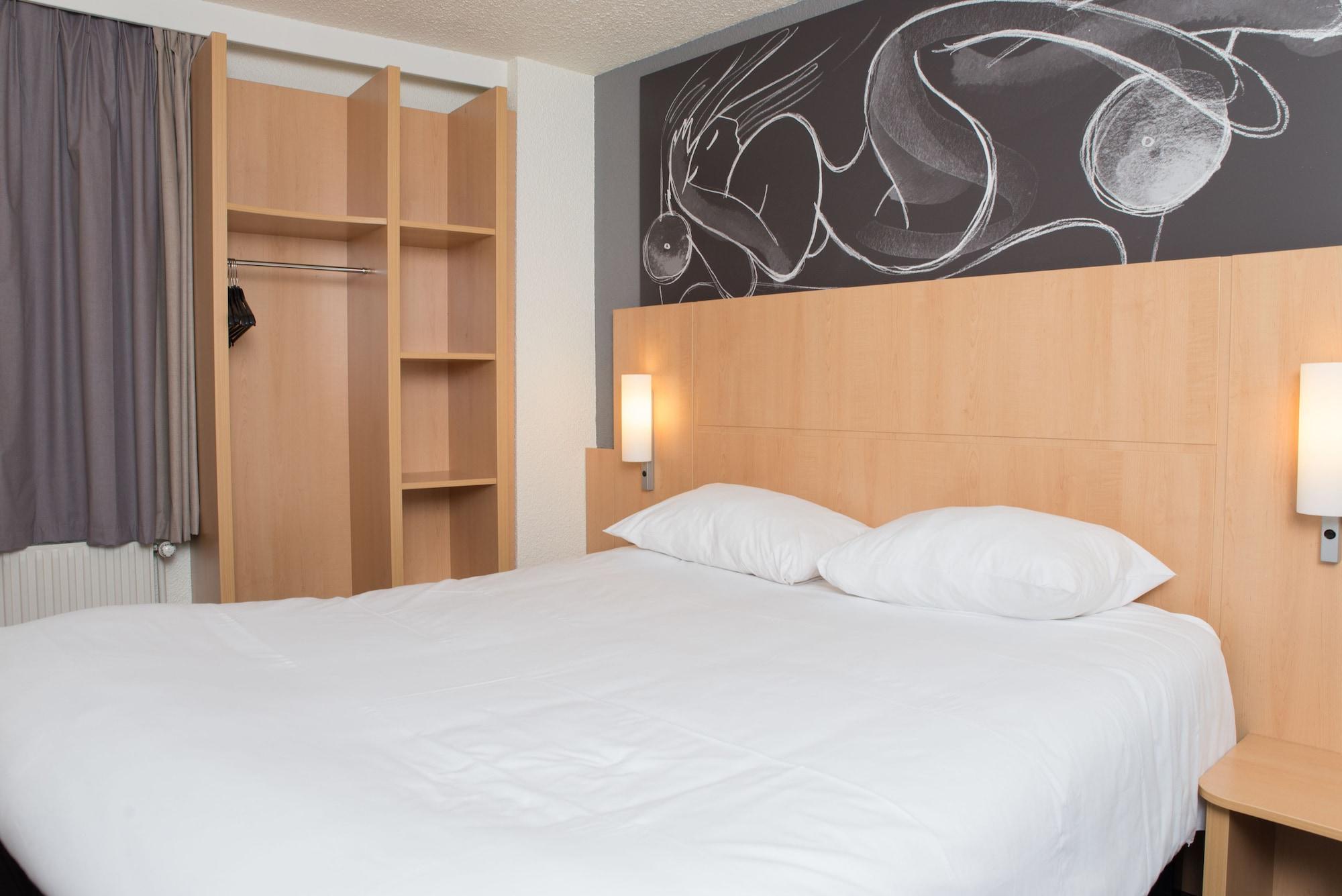 Hotel Ibis Paris Brancion Parc Des Expositions 15Eme Exterior foto