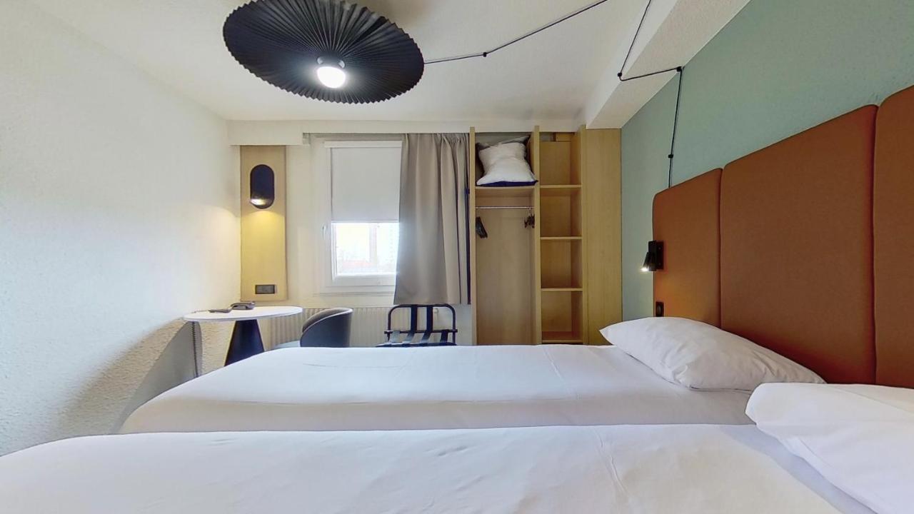 Hotel Ibis Paris Brancion Parc Des Expositions 15Eme Exterior foto