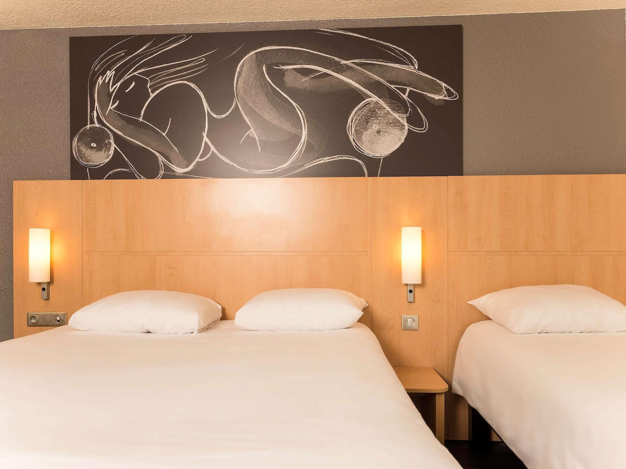 Hotel Ibis Paris Brancion Parc Des Expositions 15Eme Exterior foto
